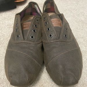 Mens 11.5 TOMS Slip on Sneakers LIKE NEW!